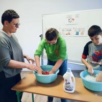 ecb9c492-fde0-4c71-a498-25ede0cd052e